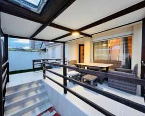 Villa d'exception proche Paris : terrasse & jardin